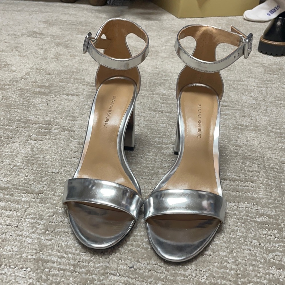 Banana Republic strappy heels, Size 7